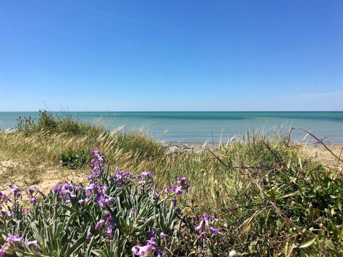 Les Naiades Hotel Dolus de Oleron Bagian luar foto